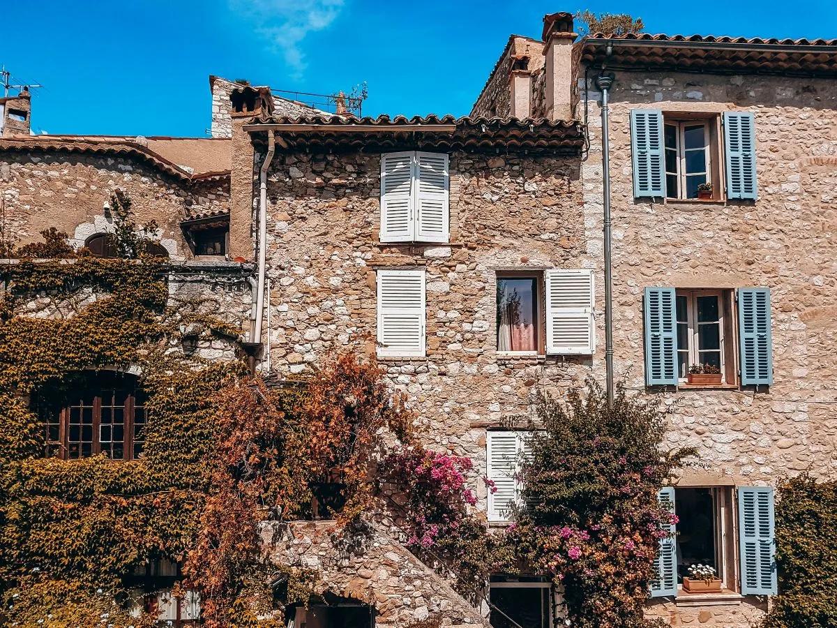 Luxury holiday homes in France cover picture