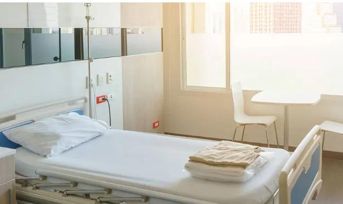 How To Choose the Right Hospital Bed for Better Patient Care cover picture
