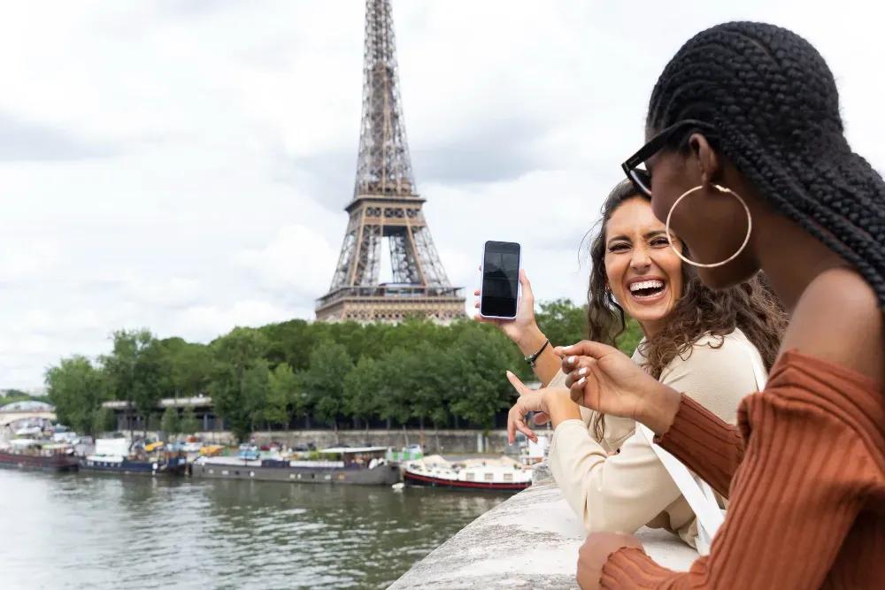 Changing lifestyle : France as a place to work or to retire cover picture