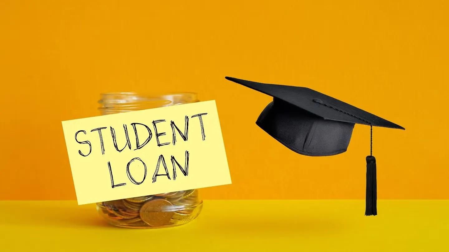 7 Common Mistakes to Avoid When Applying for an Instant Student Loan cover picture