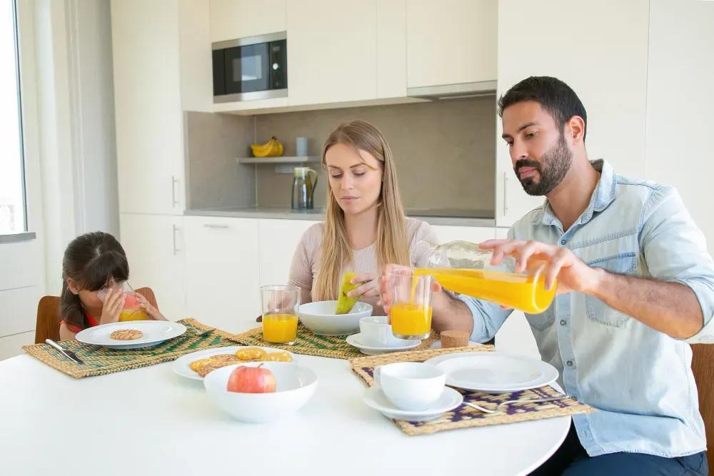 5-Minute Protein Breakfasts: A Busy Parent's Morning Solution cover picture