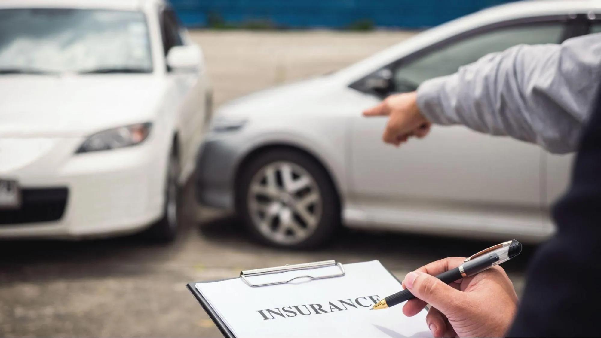 Comparing Premium Car Insurance: Features That Offer Ultimate Peace of Mind cover picture