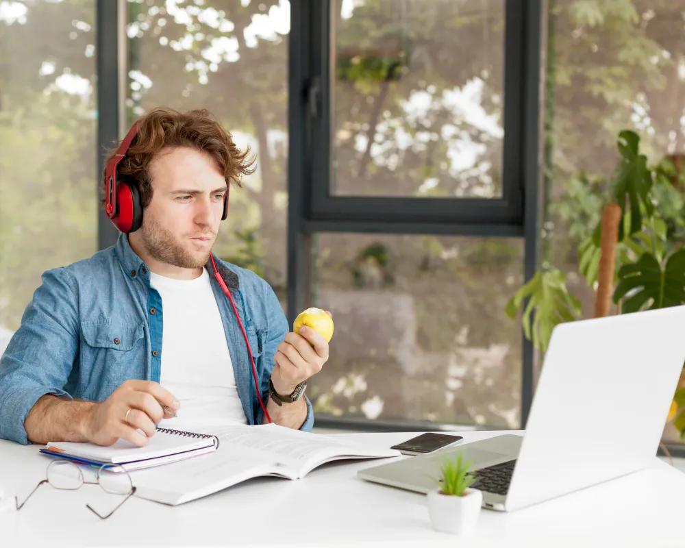 Online Course Builder That Helps You Launch in Less Than a Day cover picture
