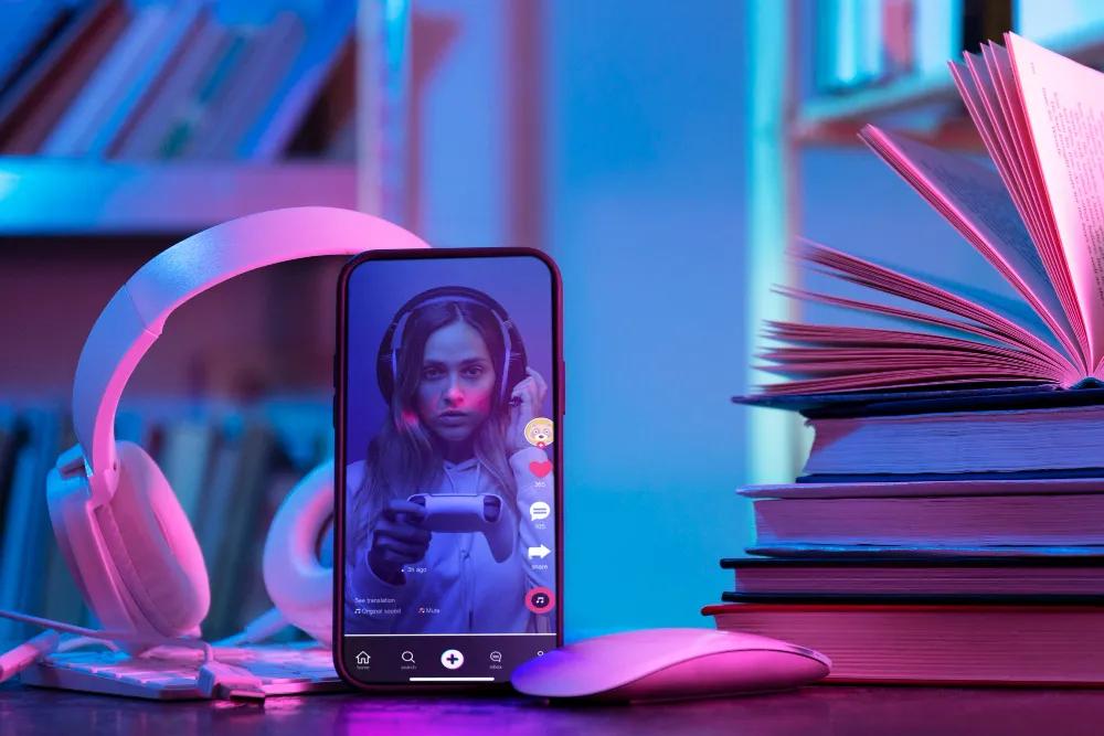 TikTok Stories vs Videos: Which One Is Better for Marketing? cover picture