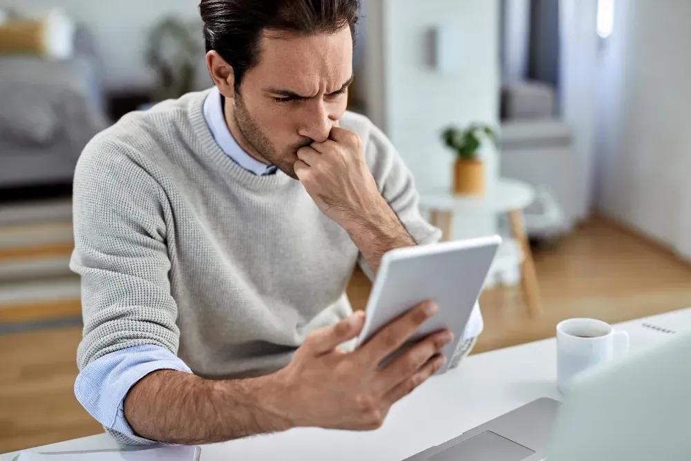 A Healthier Way to Keep Up with Breaking News Without Stress cover picture