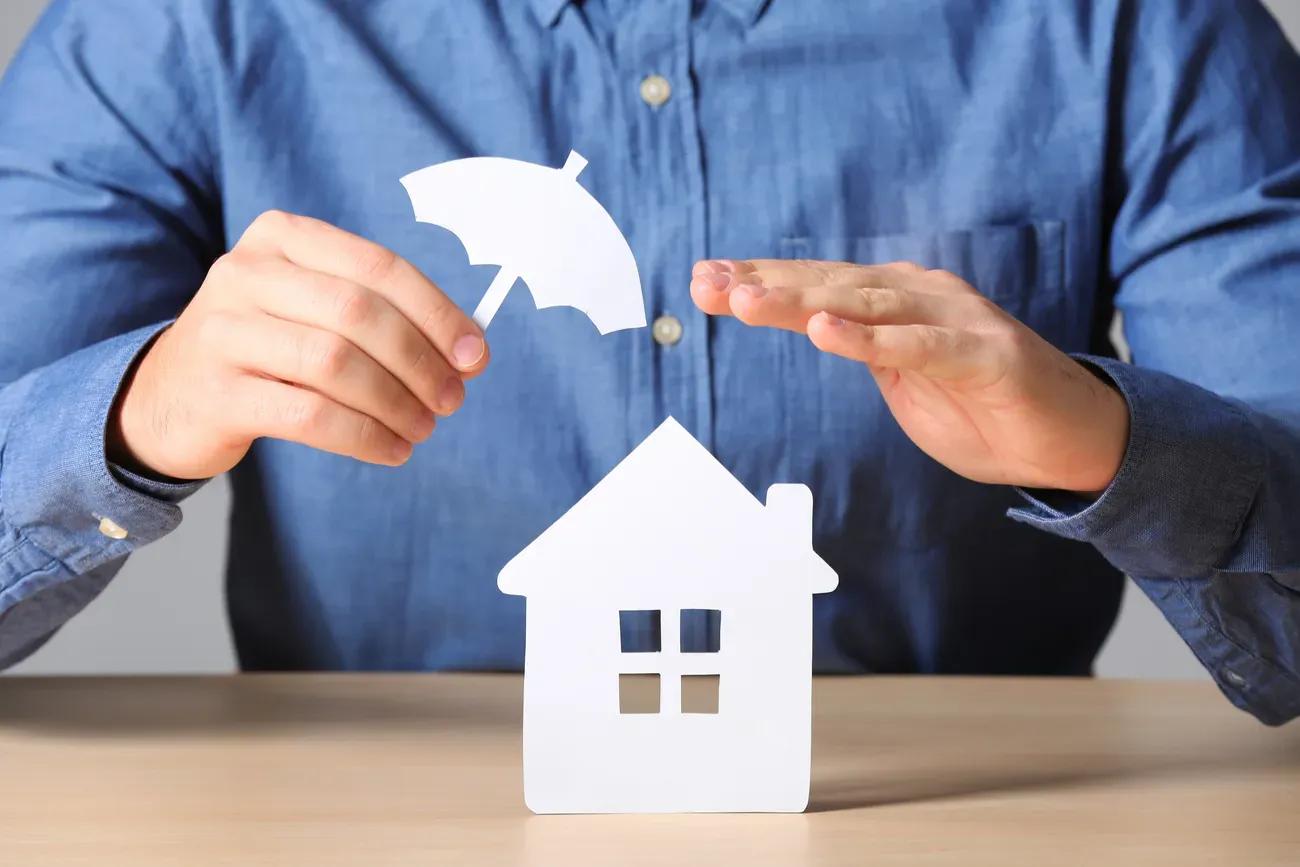 Homeowners: Key Factors to Consider When Choosing Home Insurance in Florida cover picture