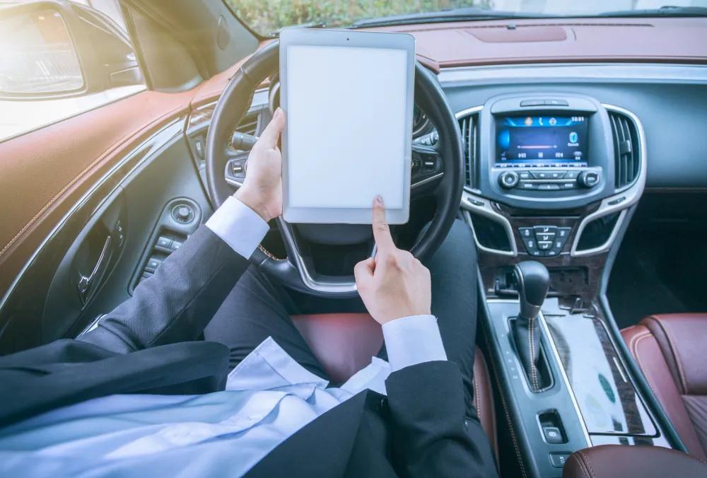 The 5 Best Wireless CarPlay Adapters of 2026: Reviews & Comparison cover picture