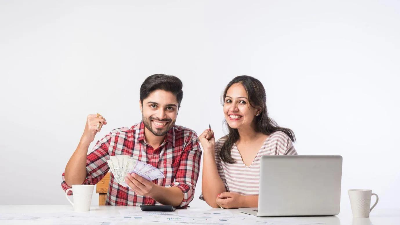 How to plan your finances before applying for a 1 lakh loan? cover picture