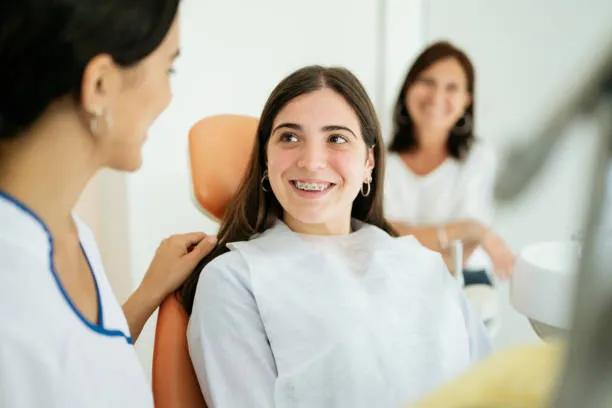 What Should You Look for In A Family Dentist Simi Valley Today cover picture