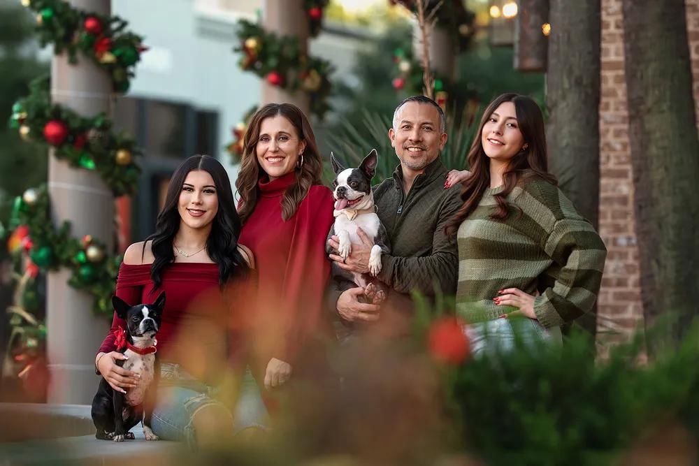 Christmas Photoshoot Themes to Celebrate the Holidays cover picture