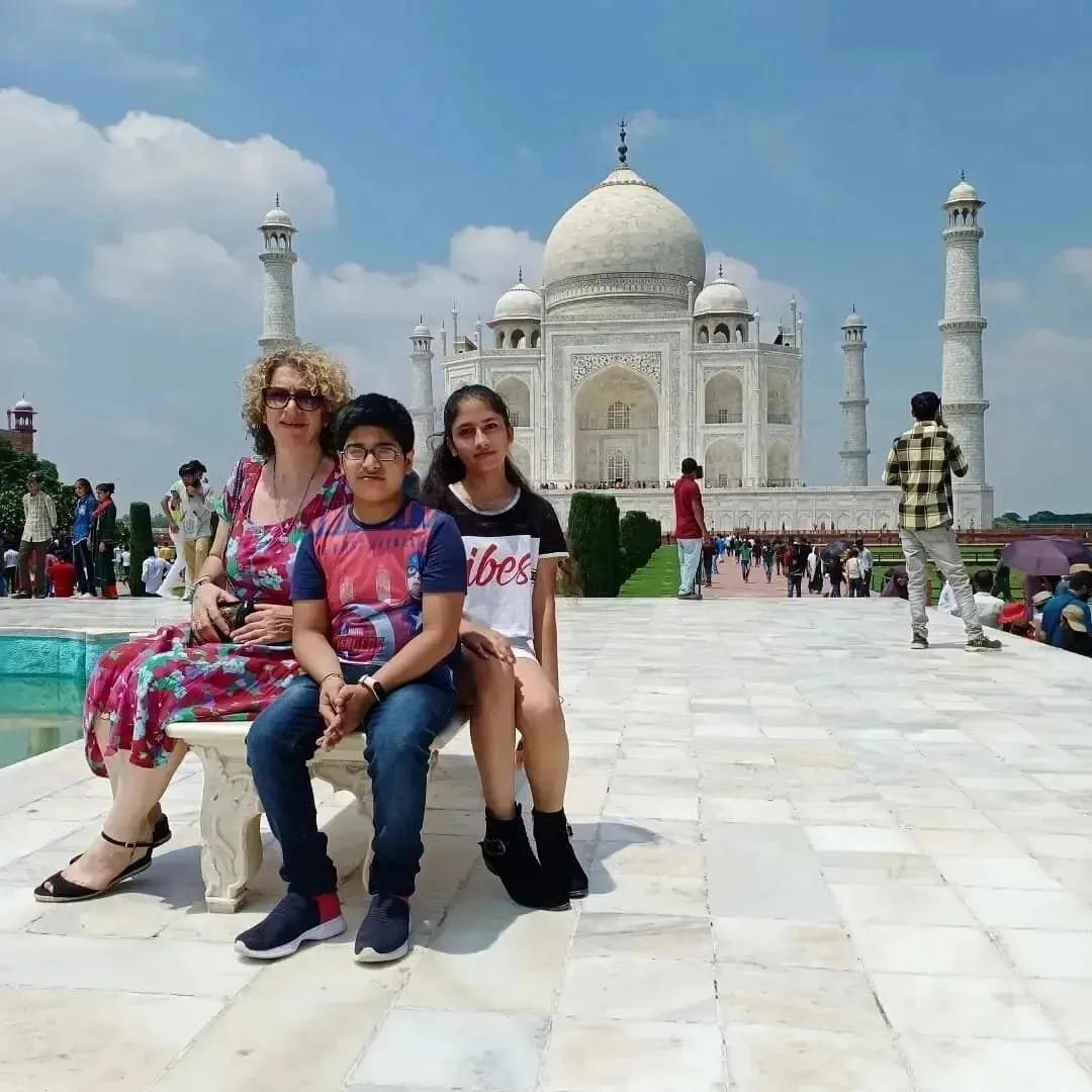 Discover the Golden Triangle Tour Packages from New Delhi cover picture