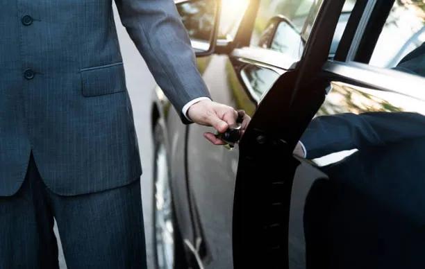 Professional Limo and Car Services for Business and Leisure Travel in Major U.S. Cities cover picture