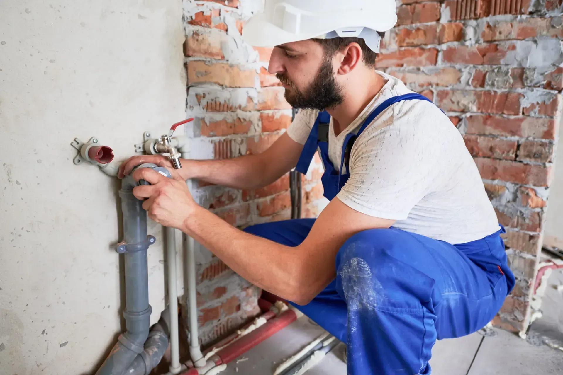 7 Common Plumbing Noises That Signal System Problems cover picture