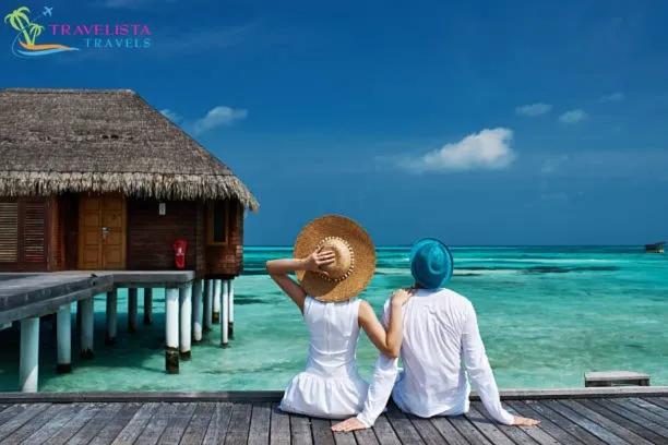 The Best Luxury Honeymoon Travel Agents for Customized Romantic Escape Itineraries cover picture