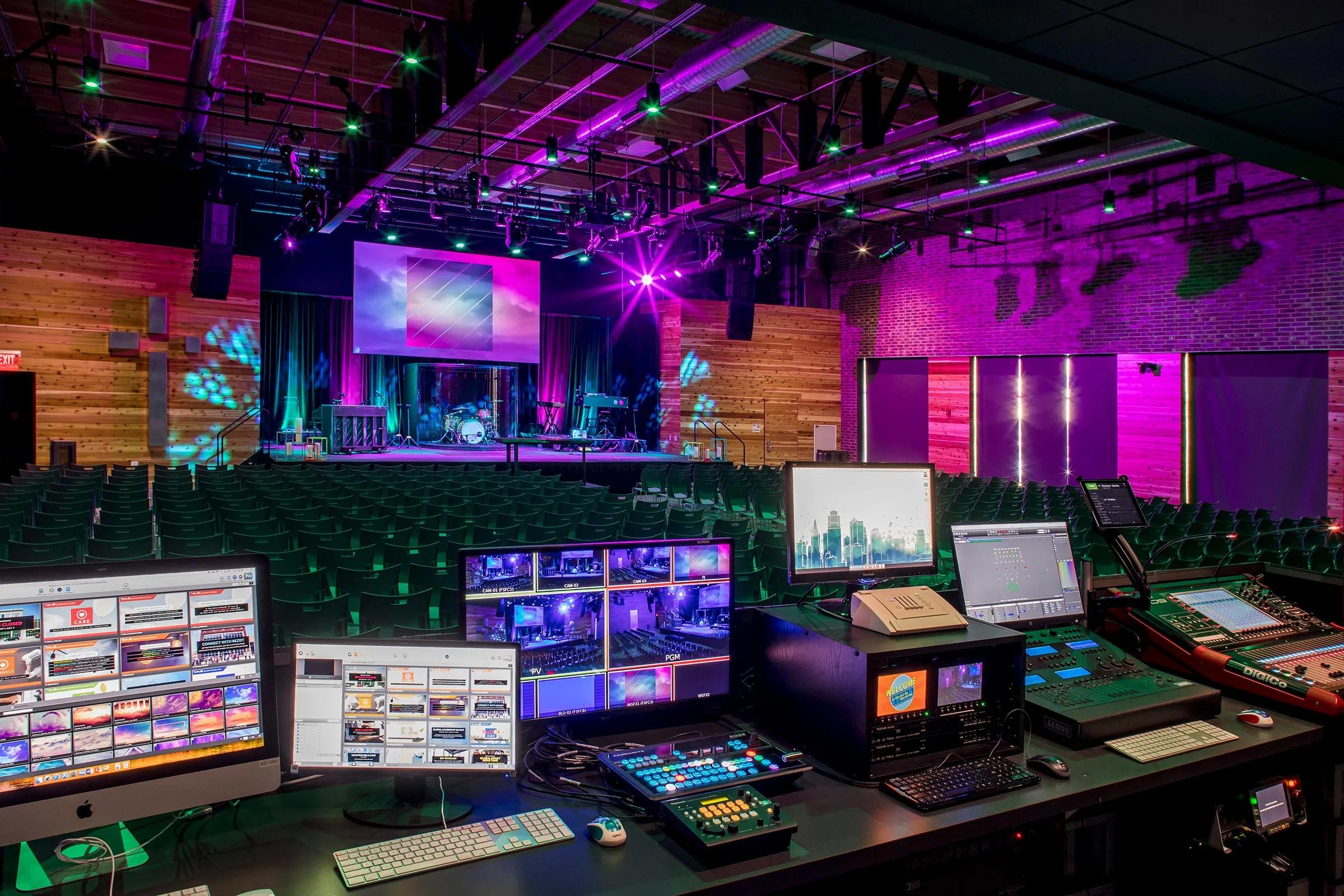 Need Audio Visual Rentals NYC for Your Next Big Event? cover picture