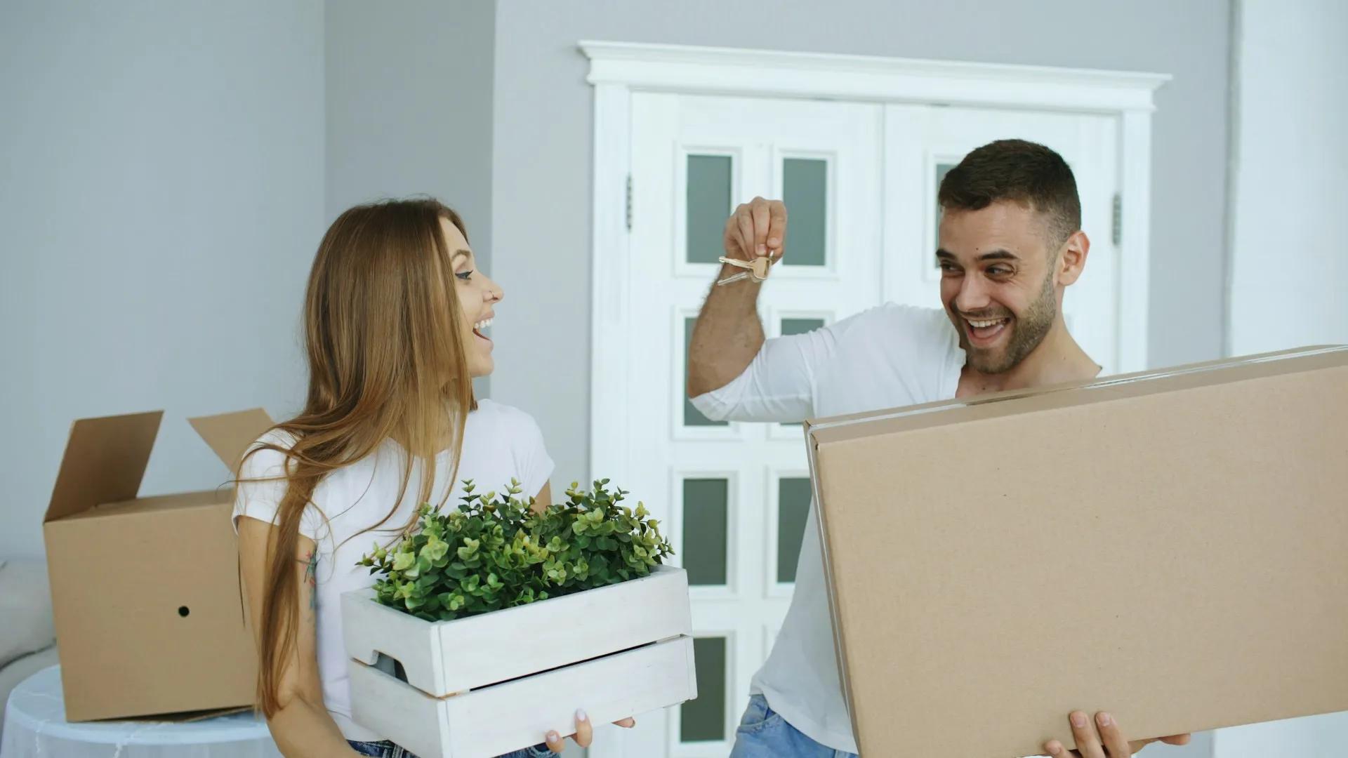Packing Tips That Save Time During a Move cover picture