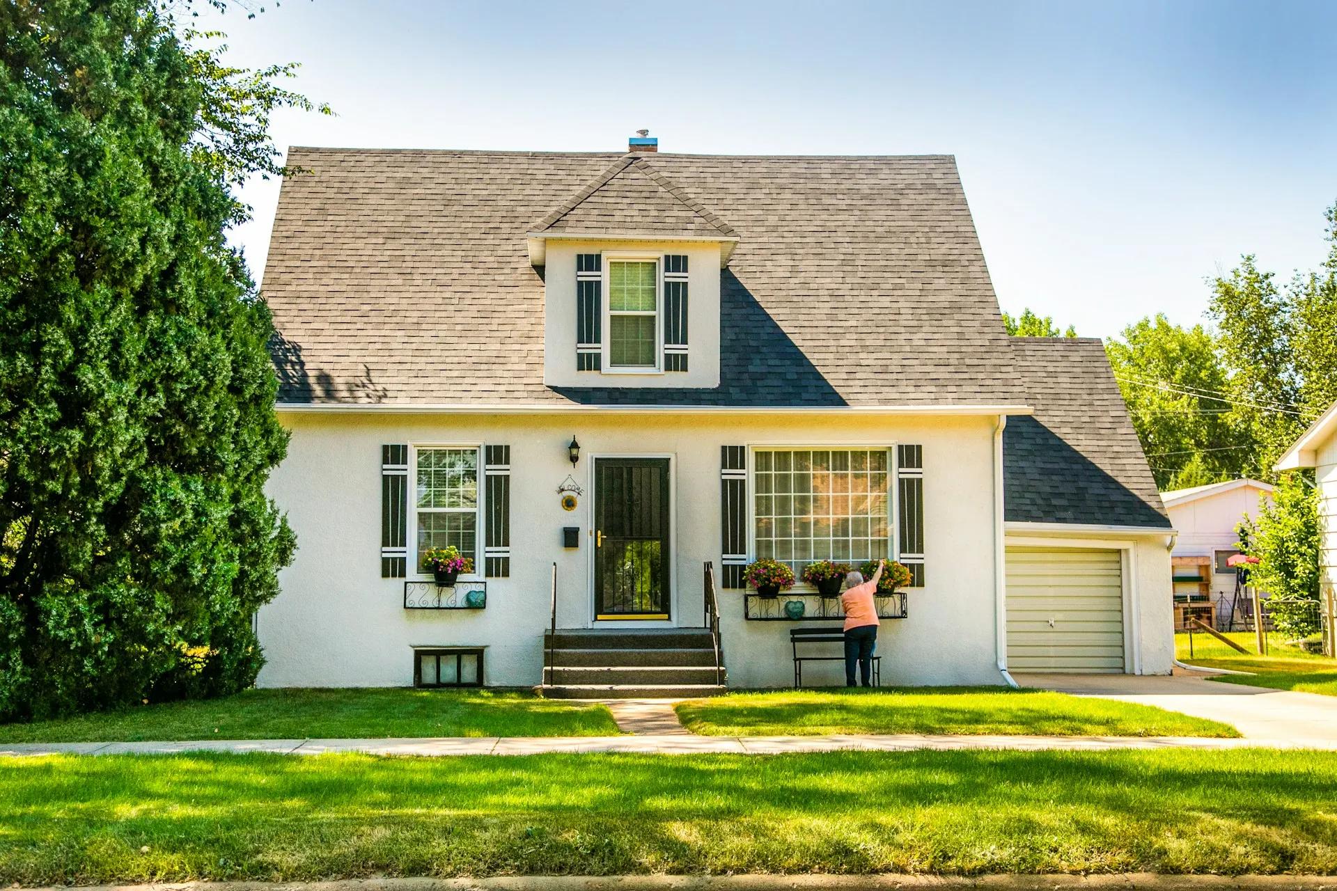 The Seller's Playbook: Modern Strategies That Get Homes Sold on Your Terms cover picture