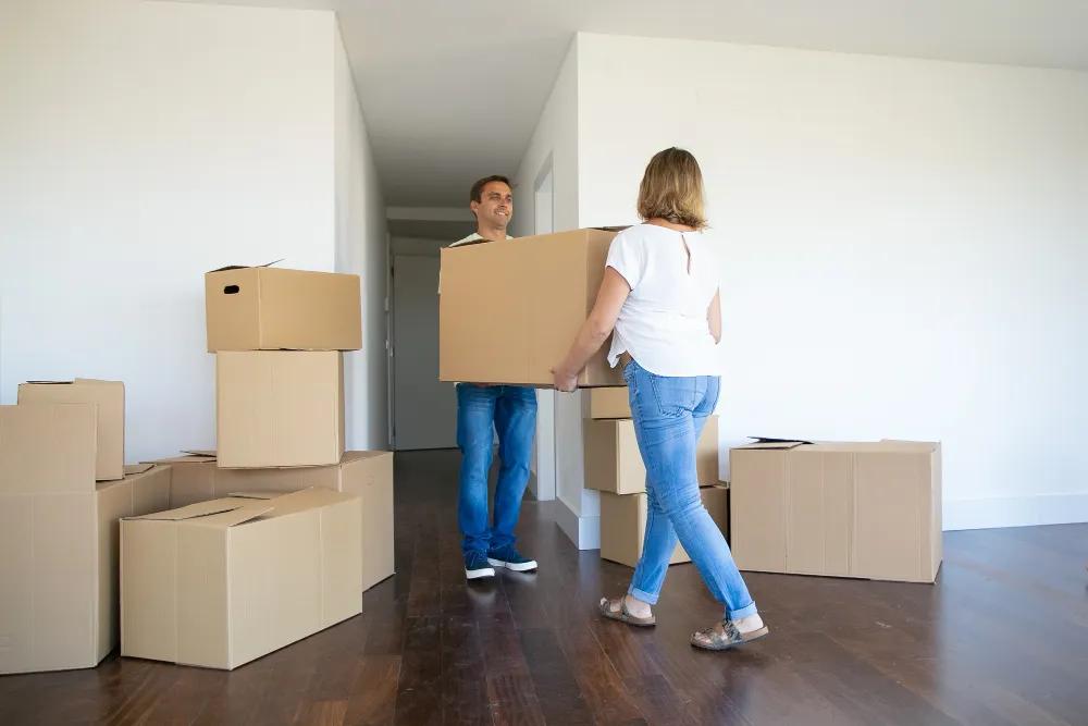 Pros and Cons of Moving During Peak Season in Houston cover picture