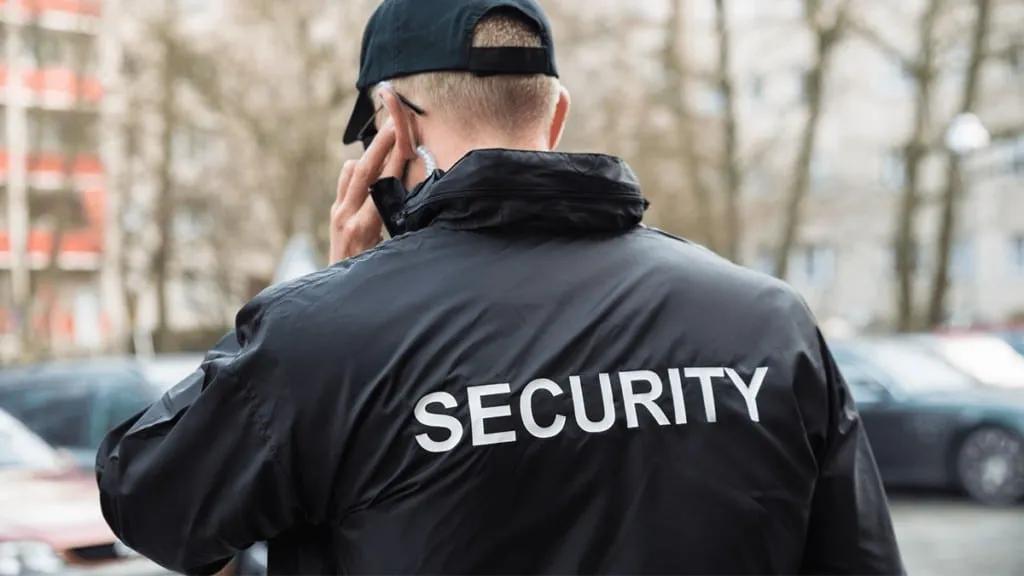 Beveiligingsdiensten Nederland: Waarom Professionele Beveiliging Essentieel Is voor Bedrijven en Organisaties cover picture