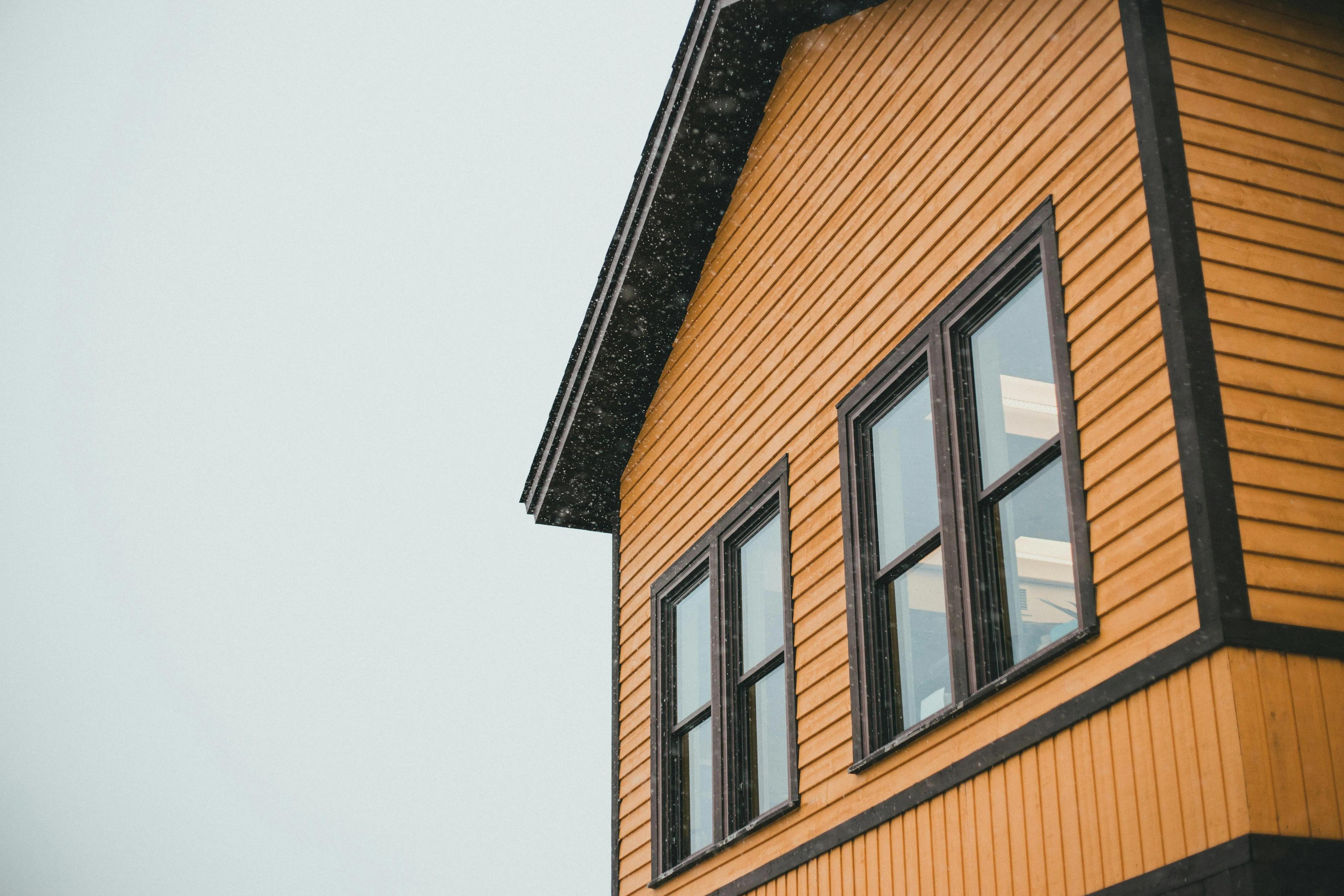 Vinyl Siding vs. Fiber Cement Siding in Cincinnati, OH: Cost, Durability, and Curb Appeal Compared cover picture