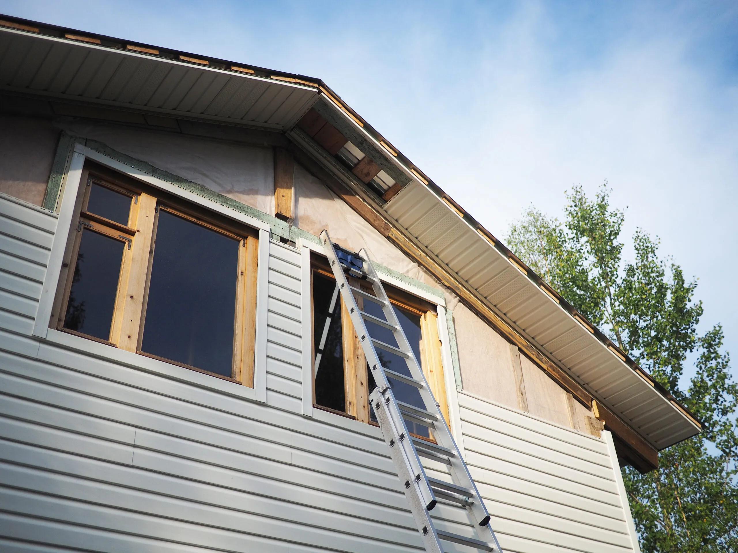 How Do You Know If Your Soffit Needs Repair? Warning Signs Homeowners Should Not Ignore cover picture