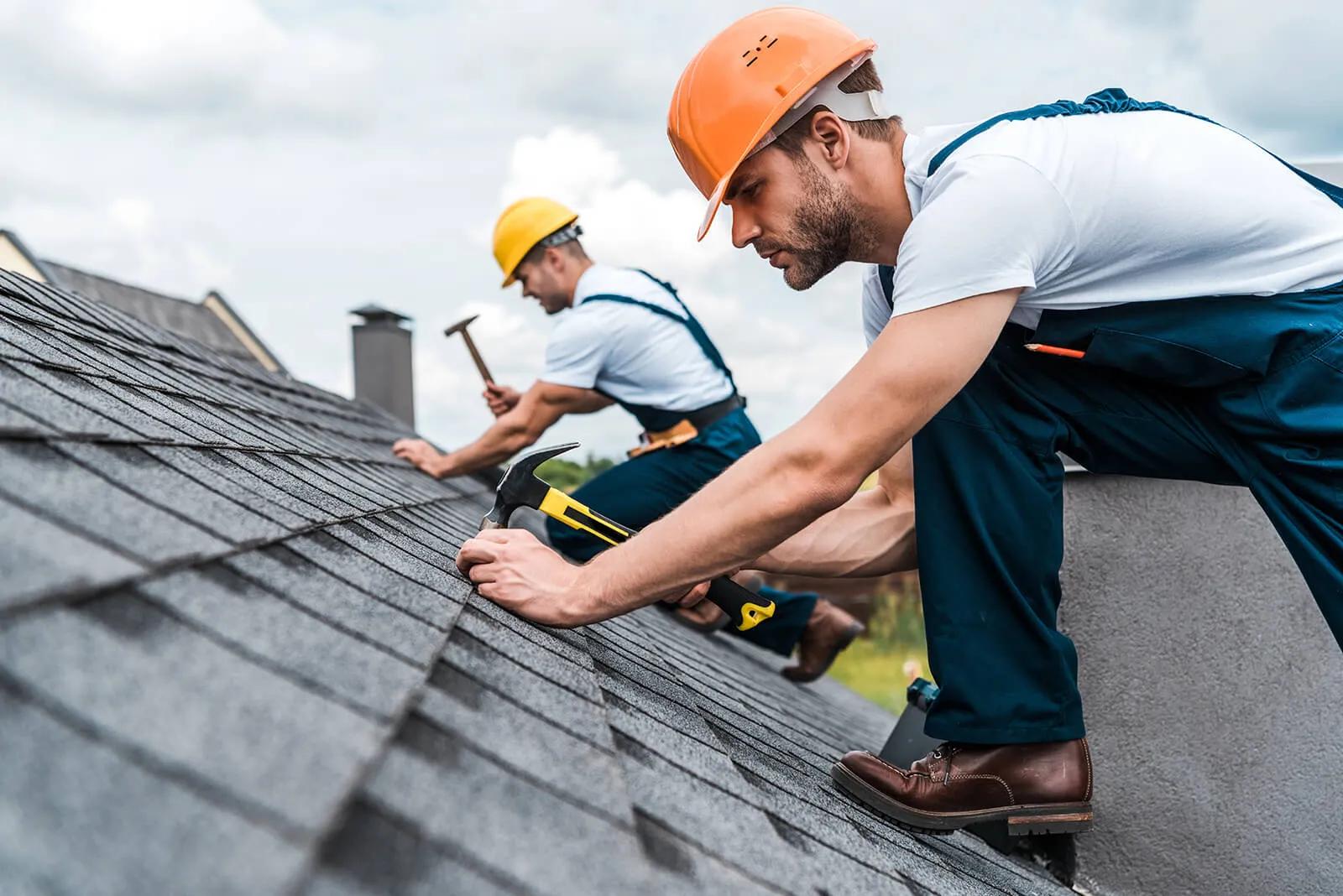 Why Is Your Siding Failing and When Should You Repair It Before Moisture Damage Spreads cover picture