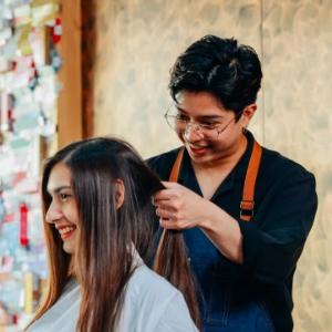 Haircut Services: Complete Guide to
Choosing a Hair Cutting Salon in Bangalore cover picture