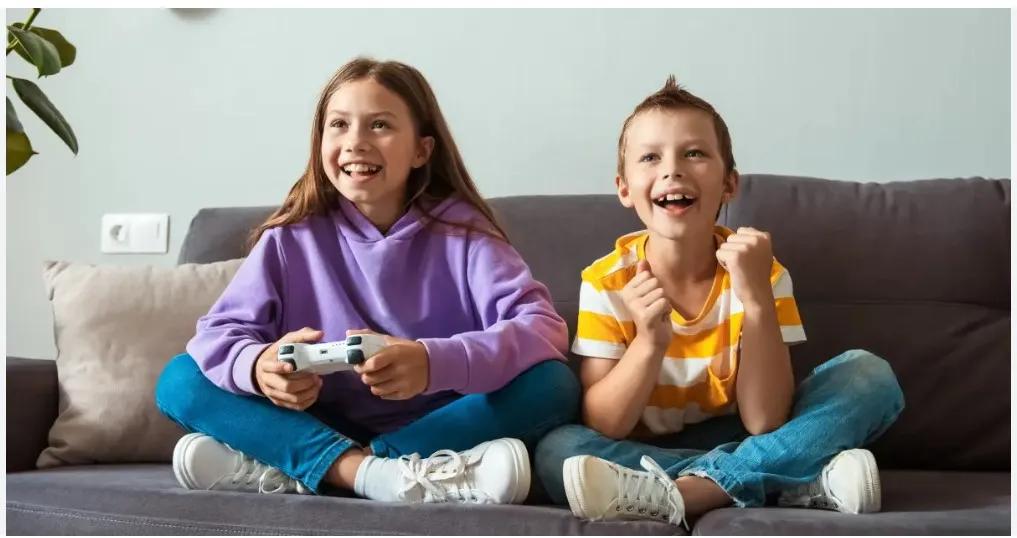 Everything Worth Knowing online games cover picture
