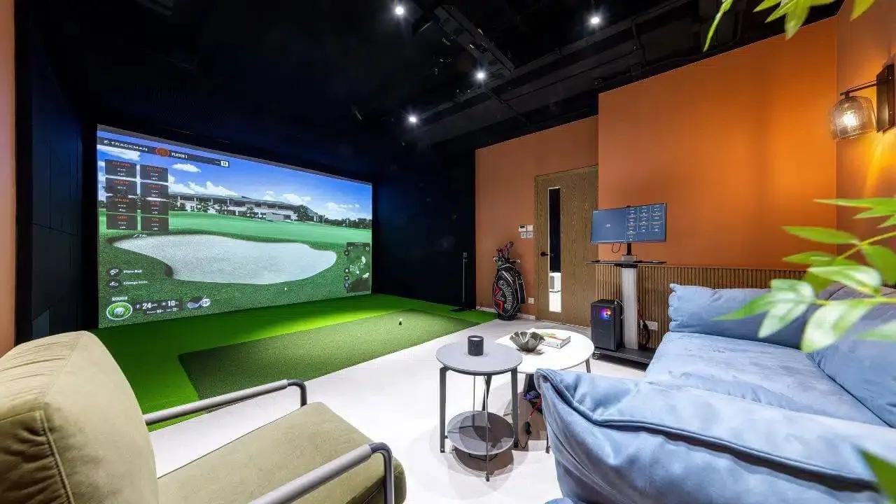 The Benefits of Indoor Golf Practice for Players of All Skill Levels cover picture
