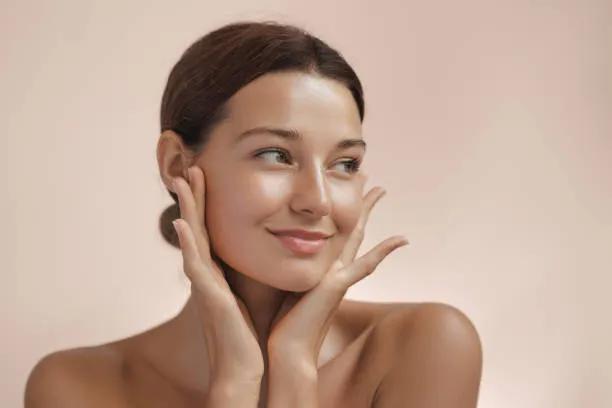 What Makes the Best Dermatologist Stand Out? cover picture