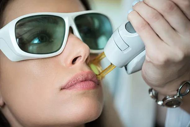 Does Laser Hair Removal Lighten Dark Skin Areas? cover picture