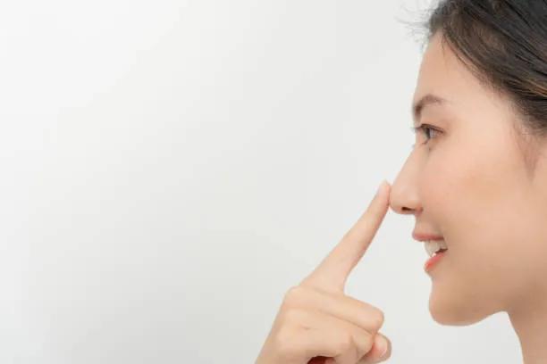 How Natural Do Results Look After Liquid Rhinoplasty ? cover picture