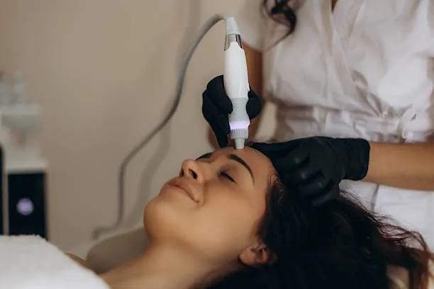 Does HydraFacial Clean Deep Skin Impurities? cover picture