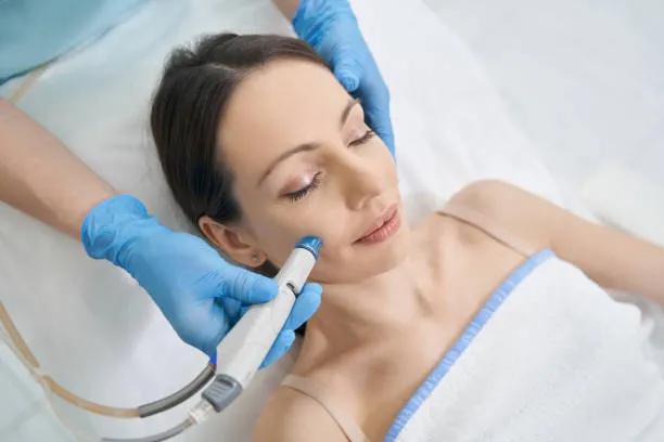 Does HydraFacial Help Reduce a Dull and Tired Complexion? cover picture