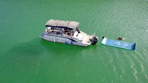 Pontoon Boat Rentals in Lake Travis for Relaxing Lake Days cover picture