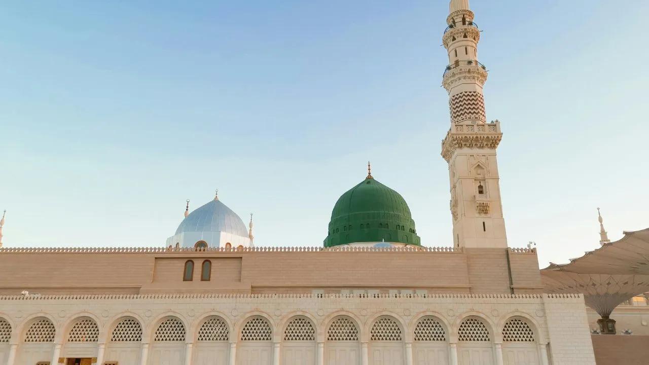 Experience Spiritual Peace for Less: Your Guide to Affordable Umrah Packages 2026 cover picture
