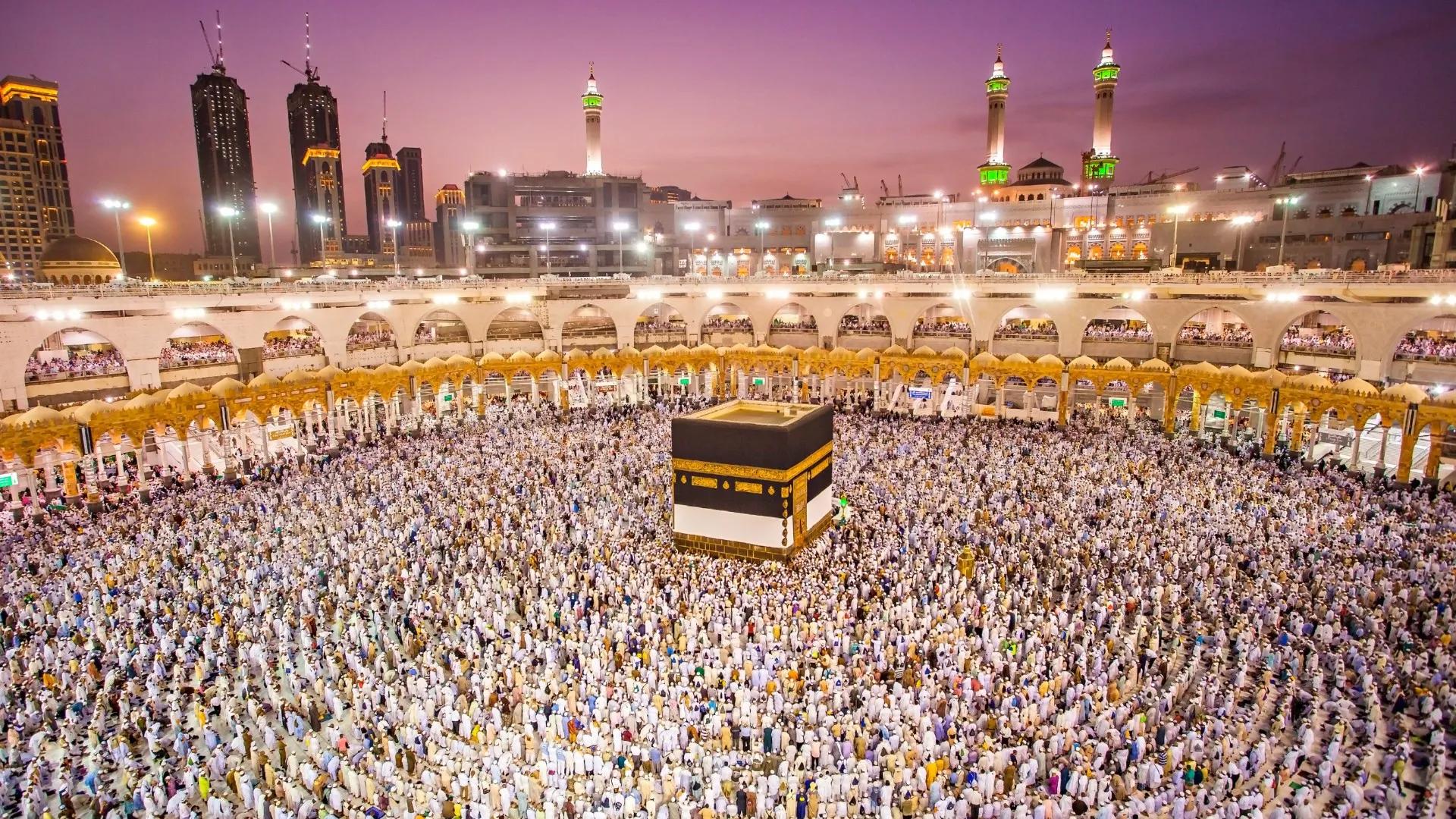 Plan Your Sacred Journey With Umrah Packages 2026 cover picture