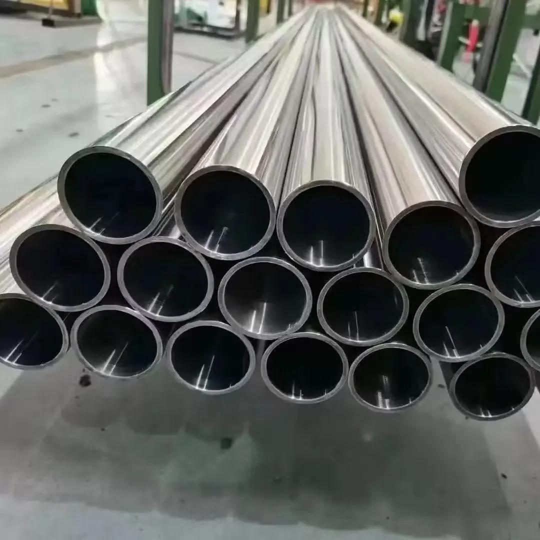 Seamless vs. Welded: Why India's Seamless Pipes Lead the Market cover picture