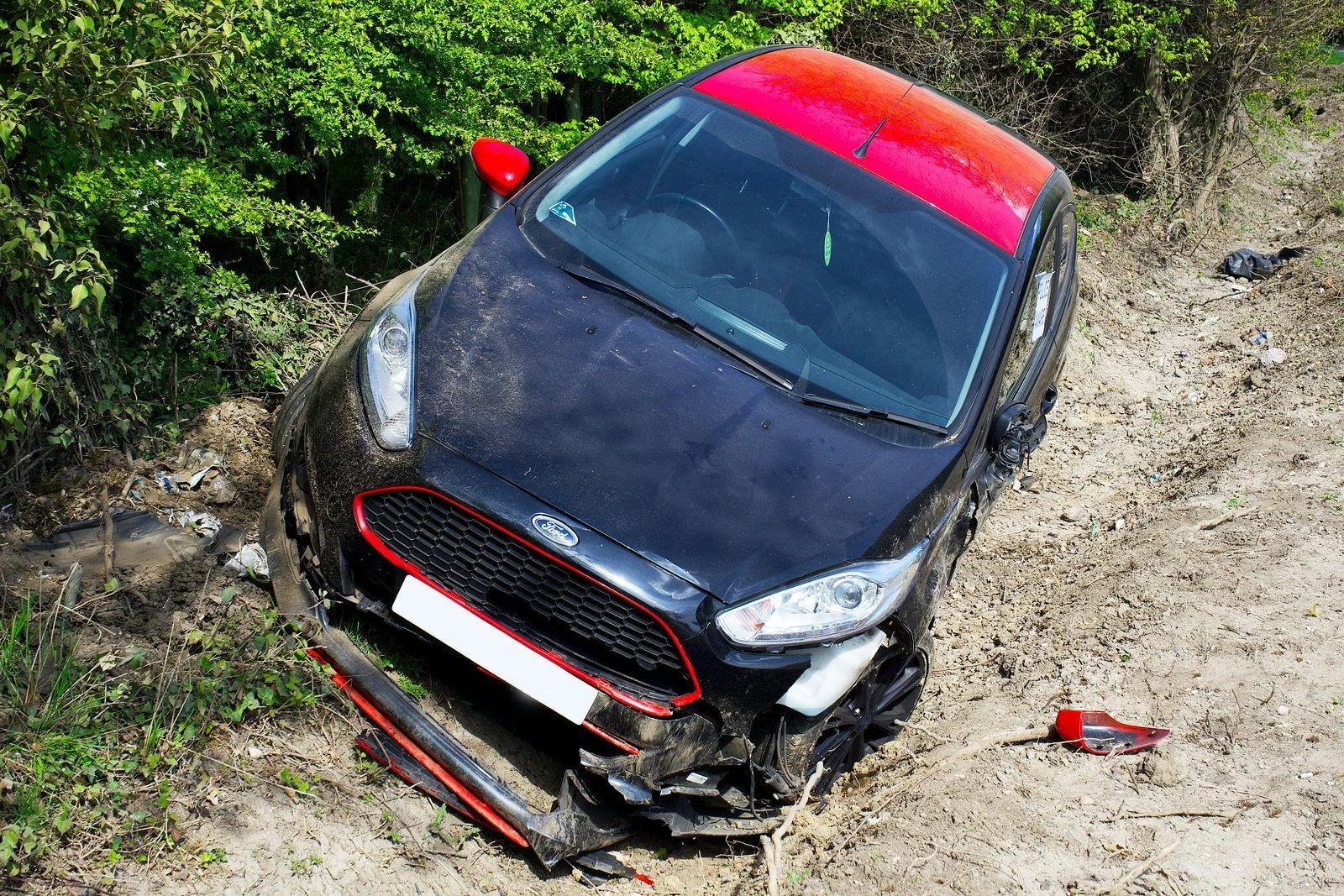 What to Do With a Wrecked Car: Repair, Sell, or Trade? cover picture