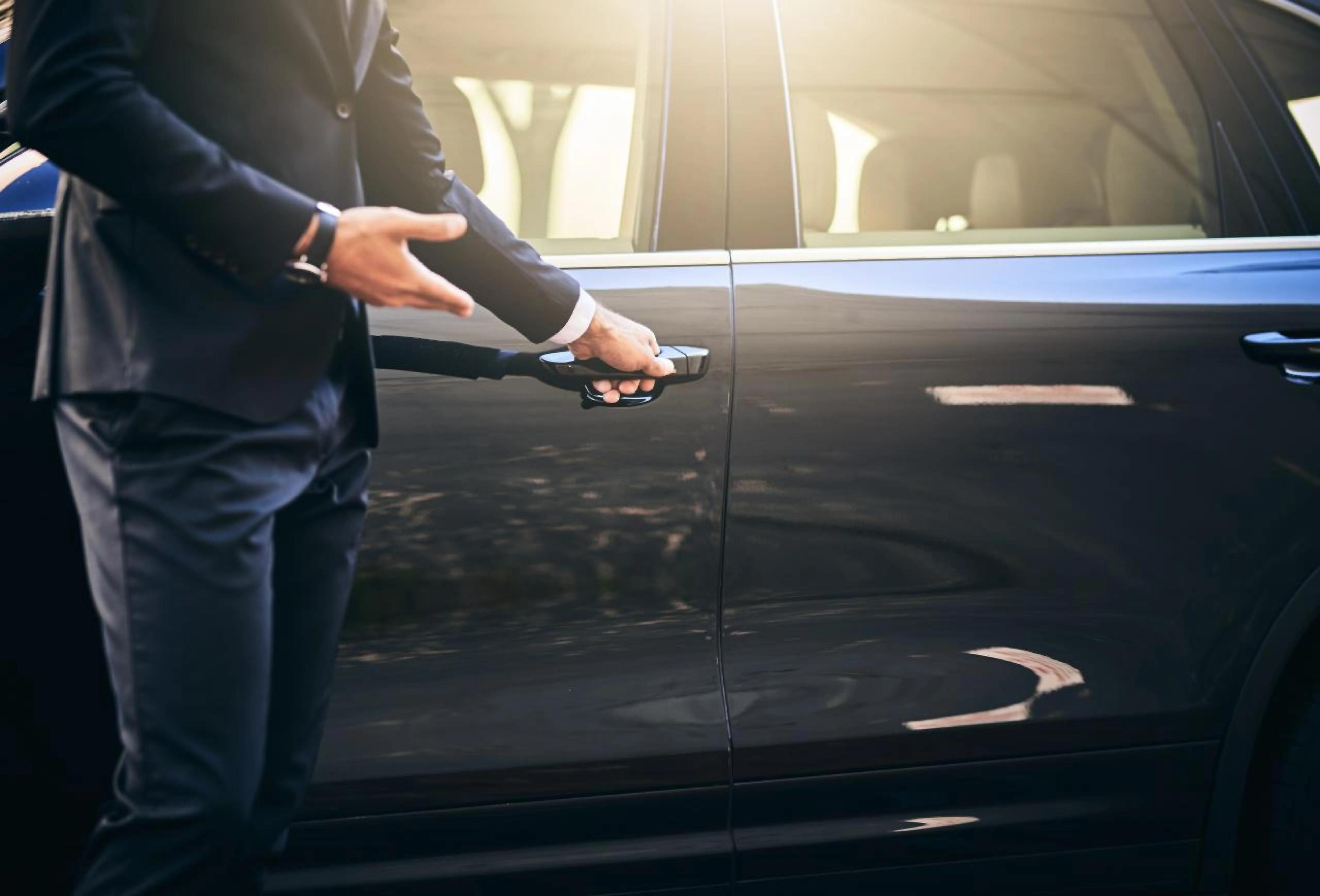 Experience Premium Travel With Professional Chauffeur Services in the Capital cover picture