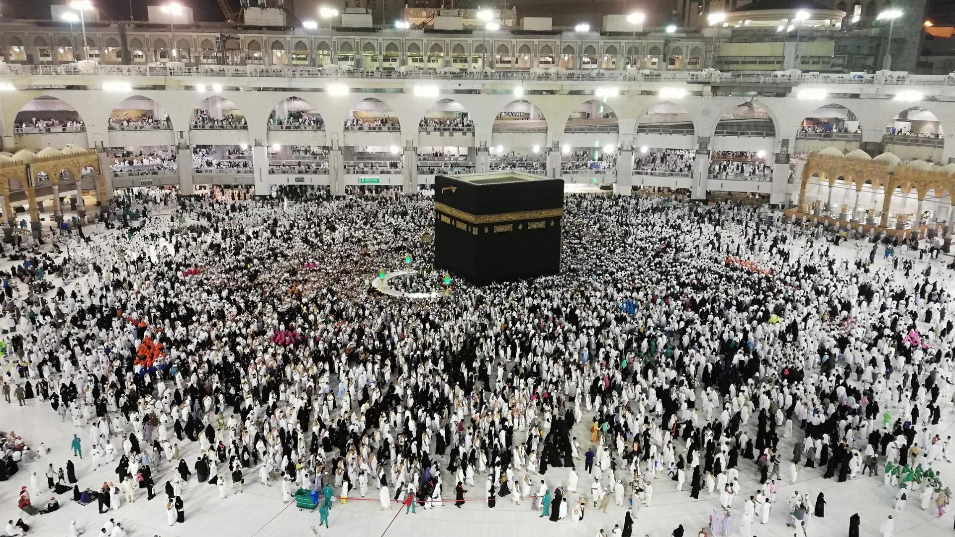 Plan Your Spiritual Journey With an Umrah Travel Agency from Florida cover picture