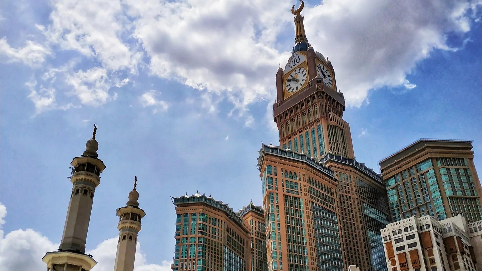 Plan Your Spiritual Journey With an Umrah Travel Agency from Florida cover picture