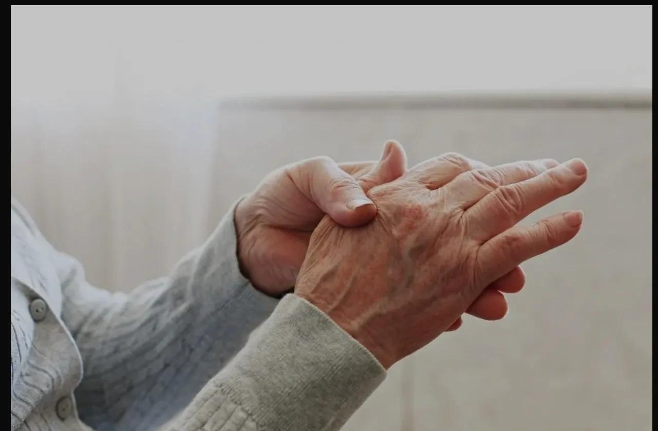 Can a Past Injury Cause Arthritis? Understanding Post-Traumatic Joint Pain cover picture