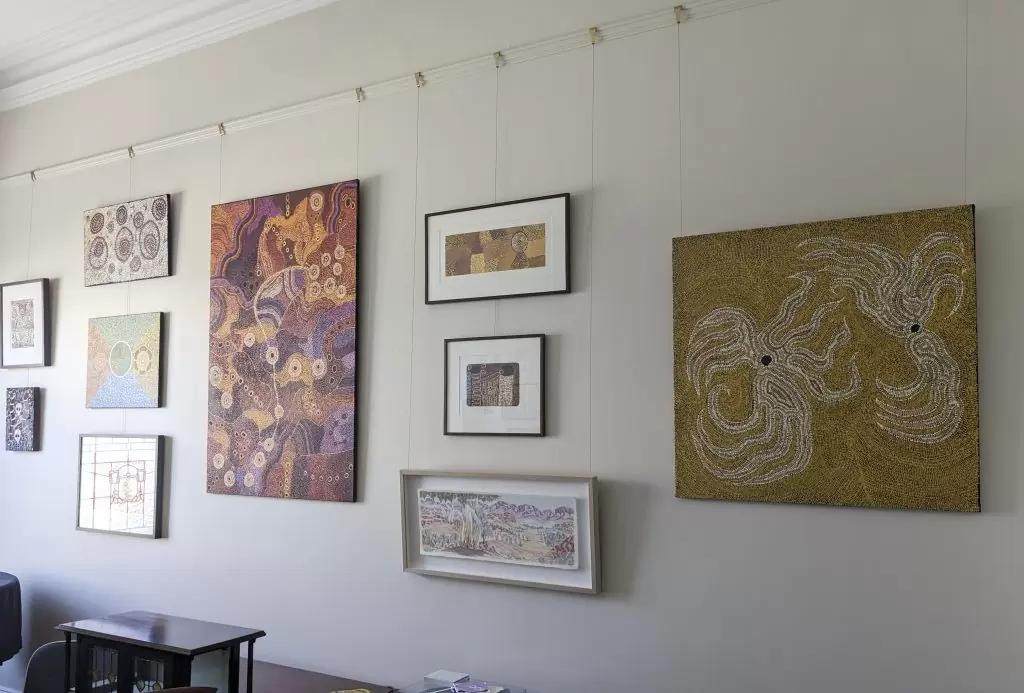 Art Hanging Services Melbourne: Elevate Your Space with Professional Installation and Stunning Artwork cover picture