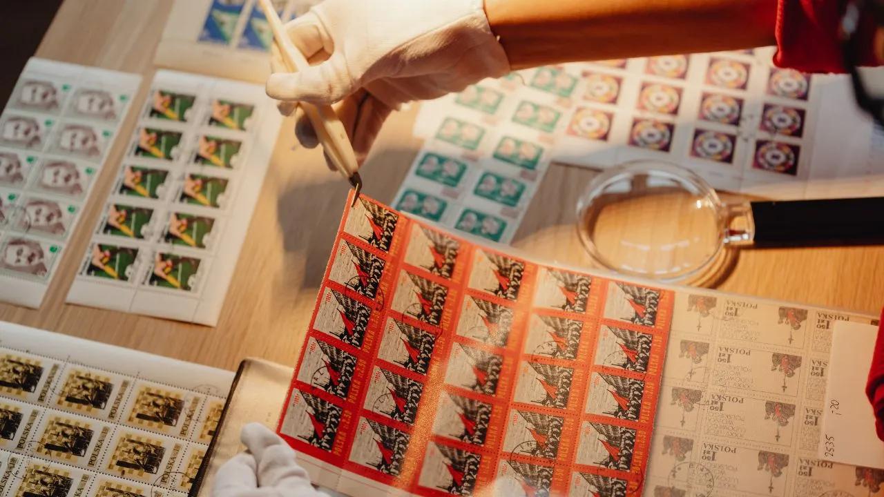 Glass Stickers Printing: A Smart Way to Improve Branding and Business Visibility cover picture