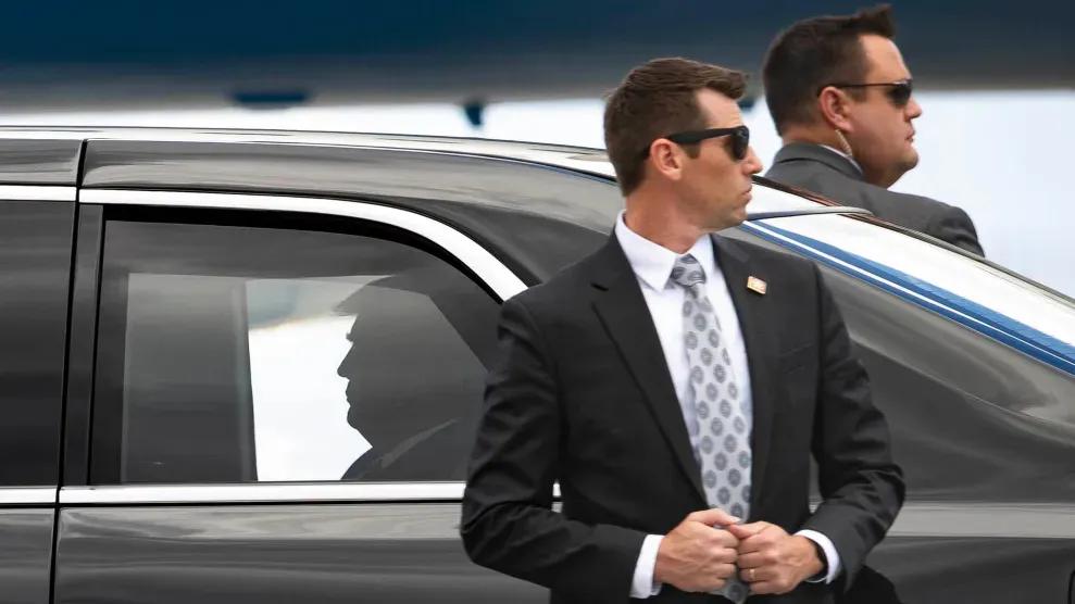 Secret Service vs FBI: Understanding the Key Differences Between America's Elite Federal Agencies cover picture