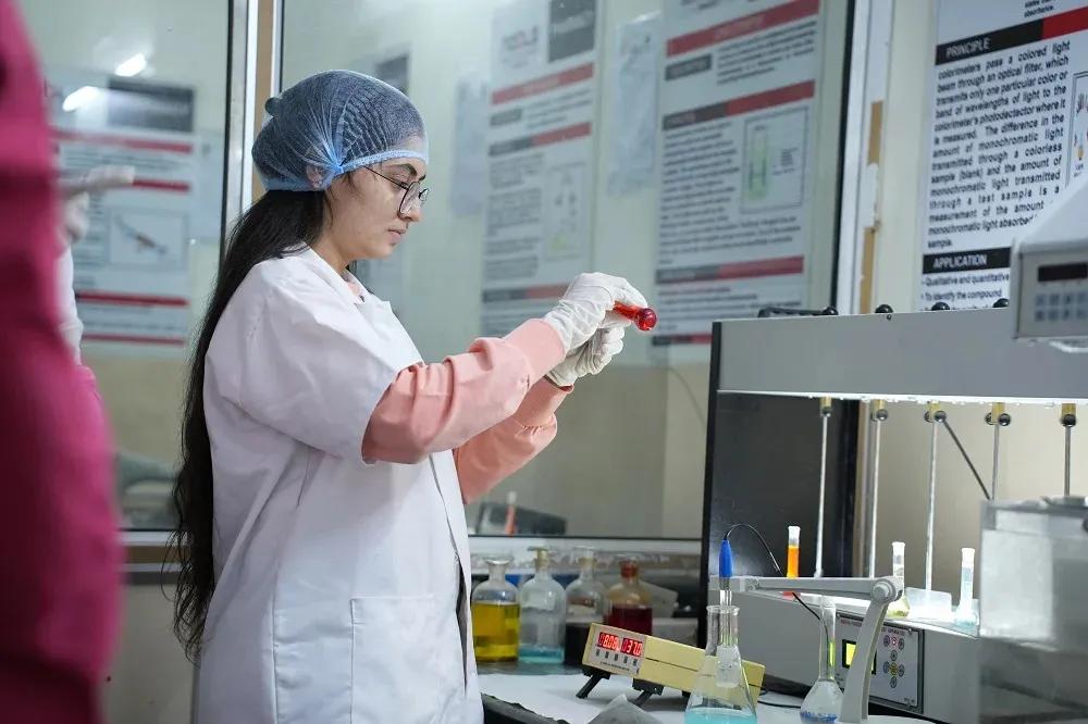 Choosing the Right Nursing Career Path: What You Need to Know Before You Start cover picture