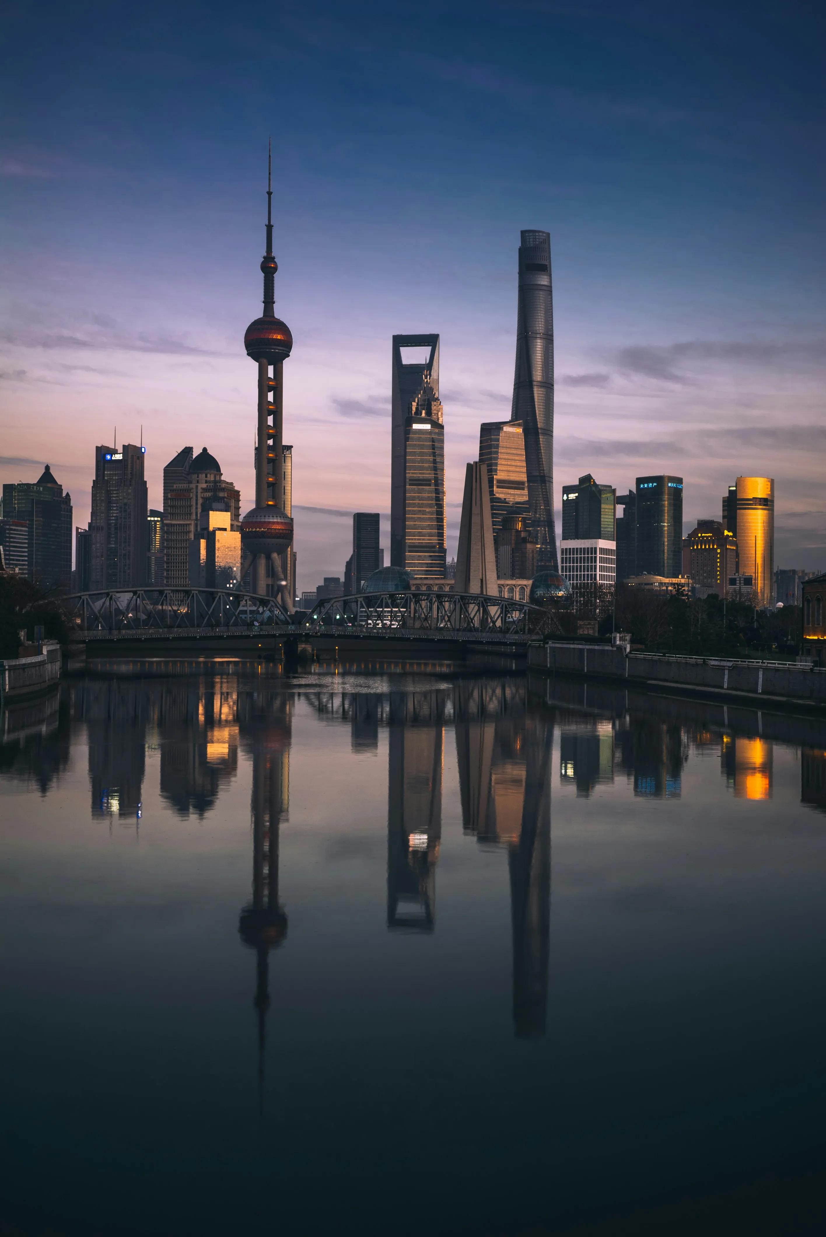 Learning Mandarin Chinese Online with Experienced Mandarin Tutors cover picture