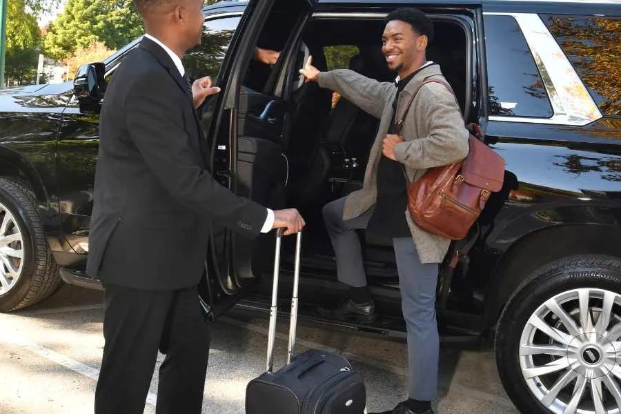Black Car Service New York Improves Your Travel Experience cover picture