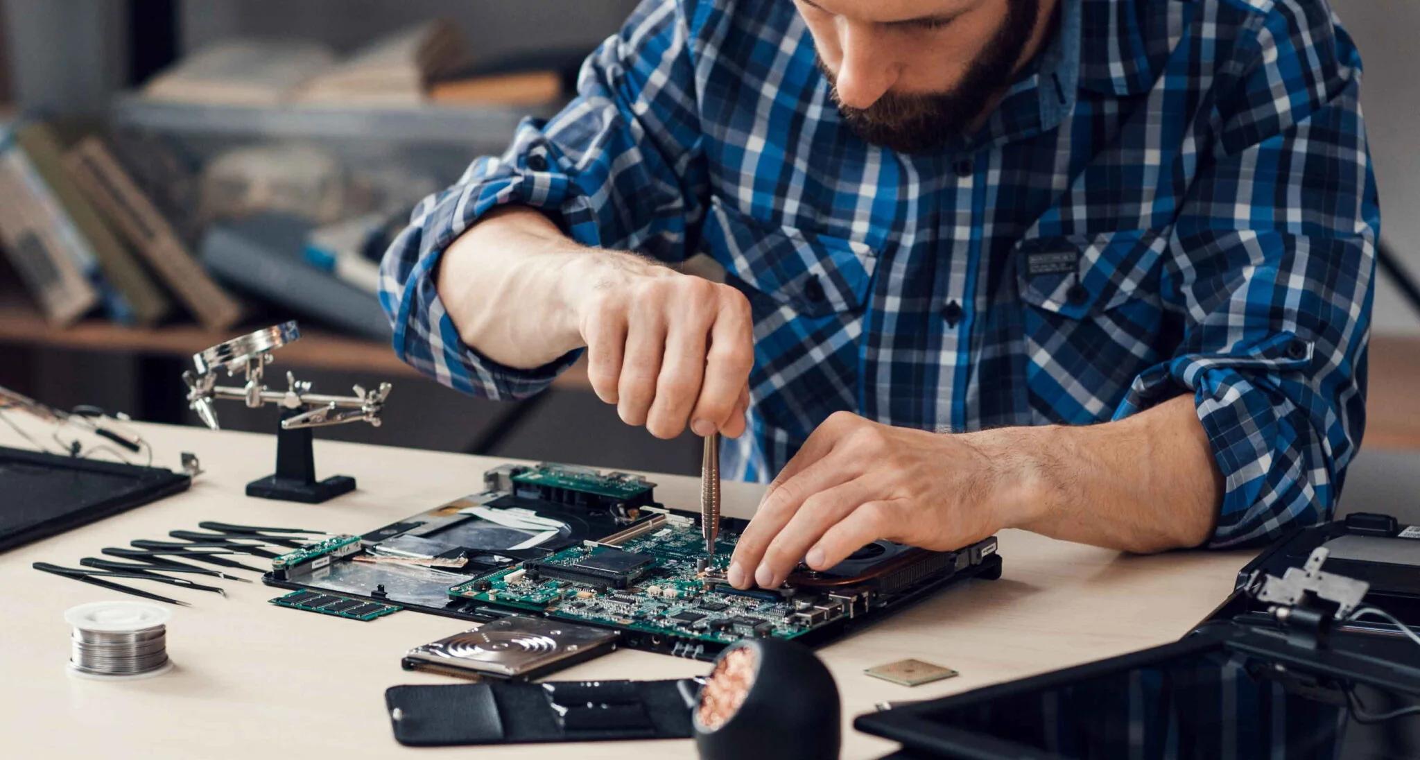 Broken Laptop Repair: What to Do When Your Laptop Stops Working cover picture